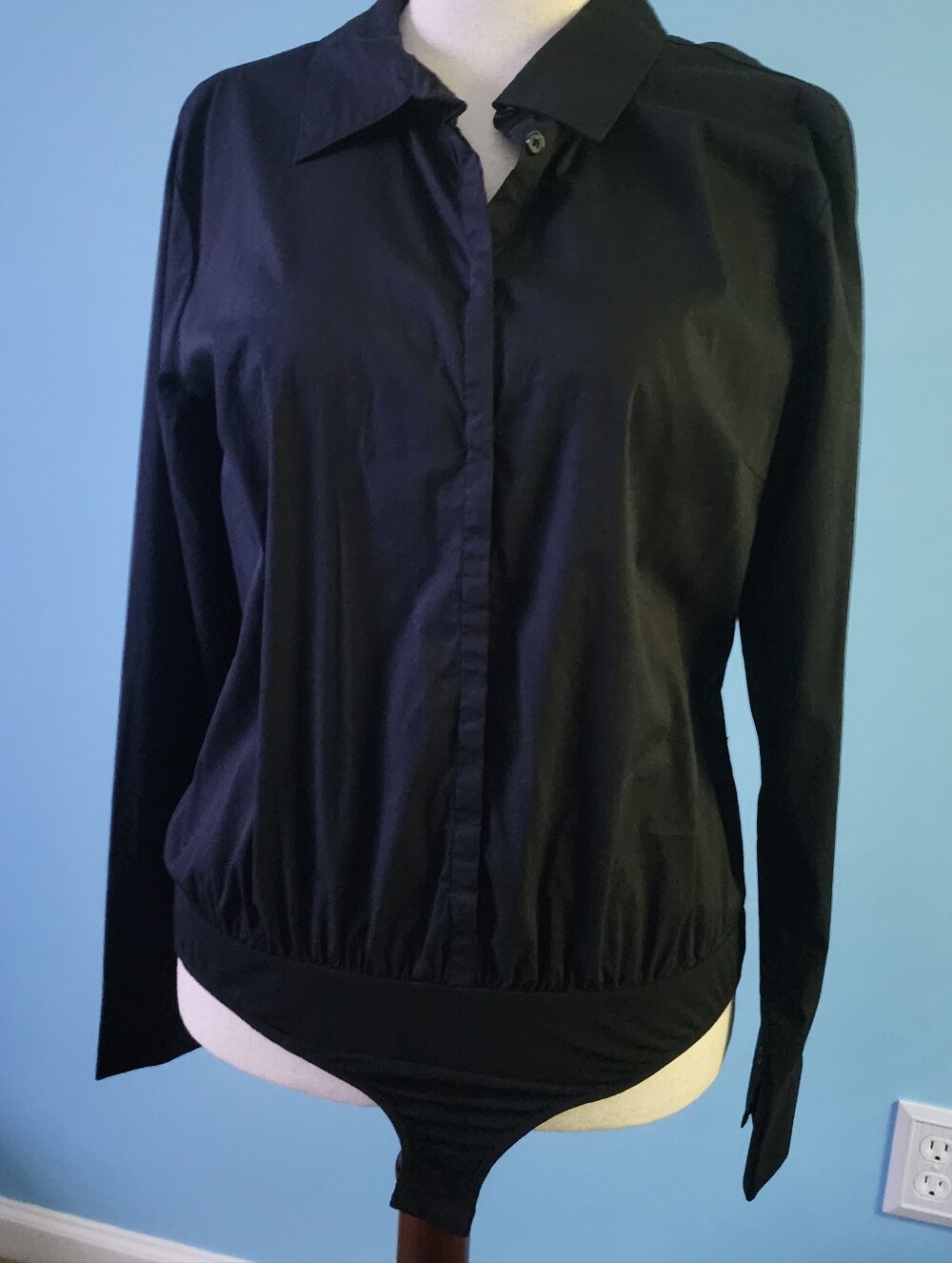 VENUS Black Long-Sleeve Button-Front Shirt